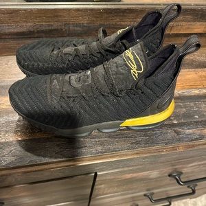 Nike Lebron 16 (i’m king)